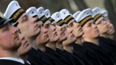 Germany votes to bring in voluntary military service programme for 18-year-olds